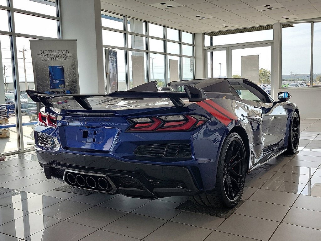 New 2027 Chevrolet Corvette Grand Sport w/ Z52 Sport Performance Package RWD image 6