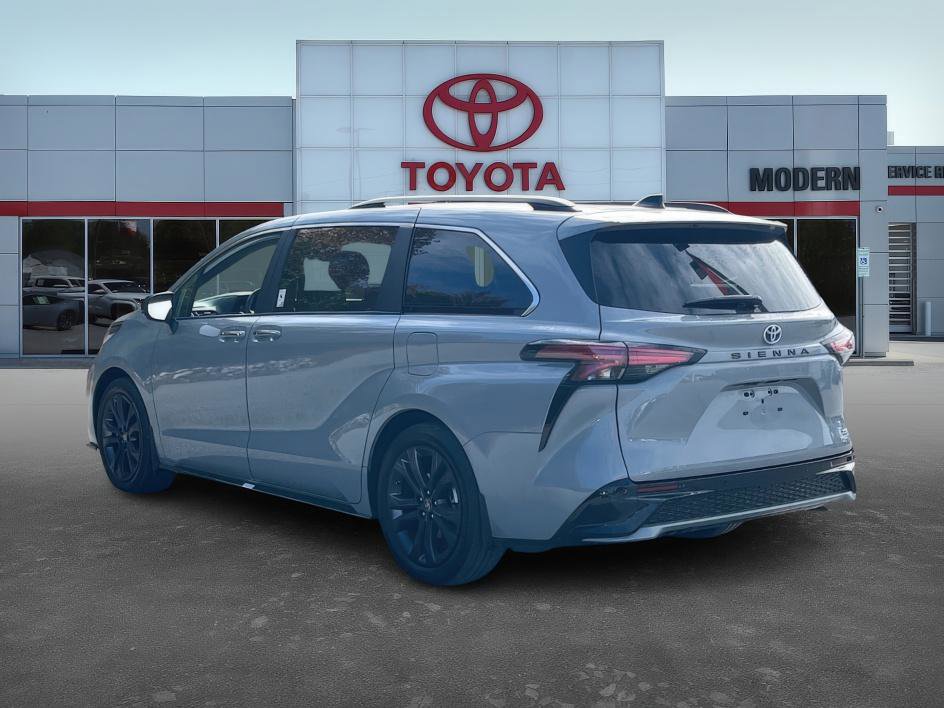 Certified 2024 Toyota Sienna XSE image 5