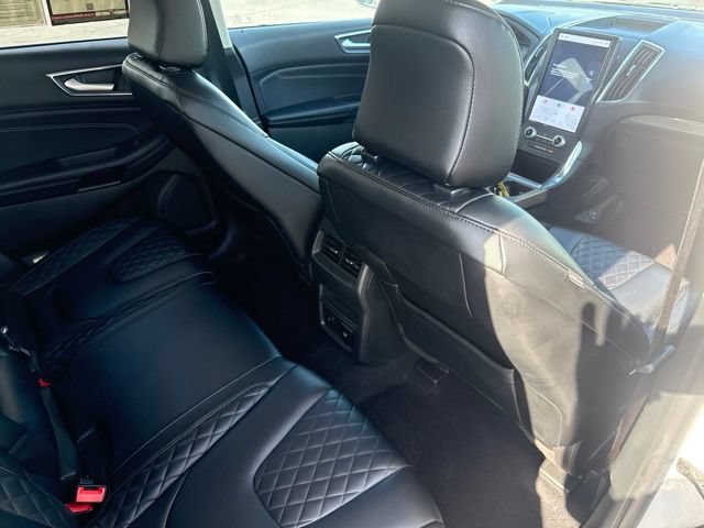 Used 2023 Ford Edge Titanium AWD/4WD image 17