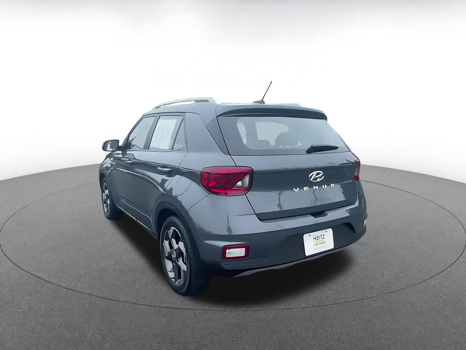 Used 2025 Hyundai Venue SEL image 11
