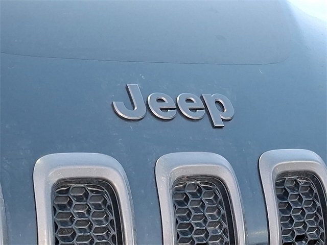 Used 2016 Jeep Cherokee Trailhawk image 5