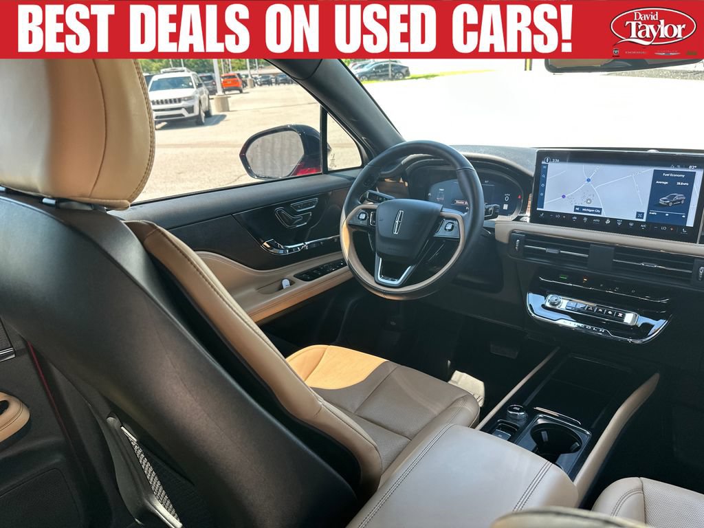 Used 2023 Lincoln Corsair Reserve w/ Jet Appearance Package AWD/4WD image 34