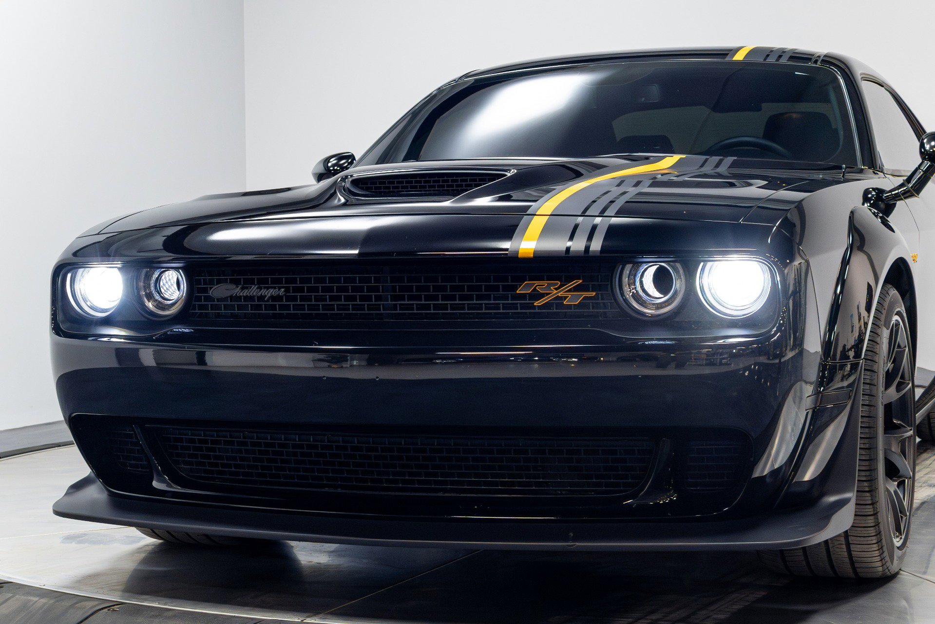 Used 2022 Dodge Challenger R/T Scat Pack RWD image 80