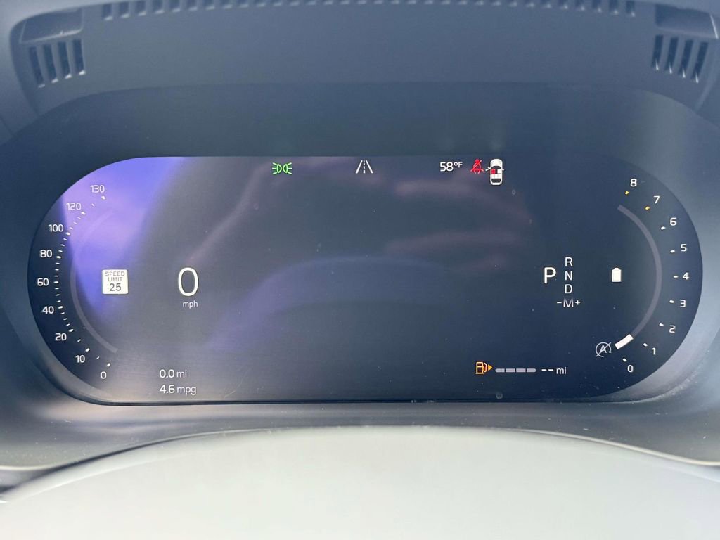 Certified 2023 Volvo XC60 B5 Plus w/ Climate Package image 23