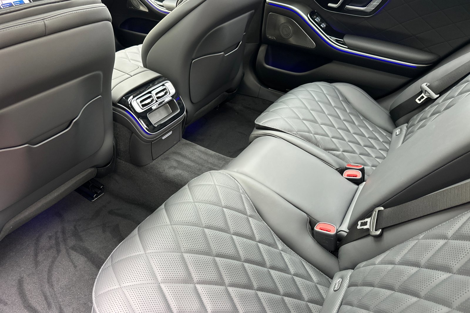 New 2025 Mercedes-Benz S 580 4MATIC Sedan image 12