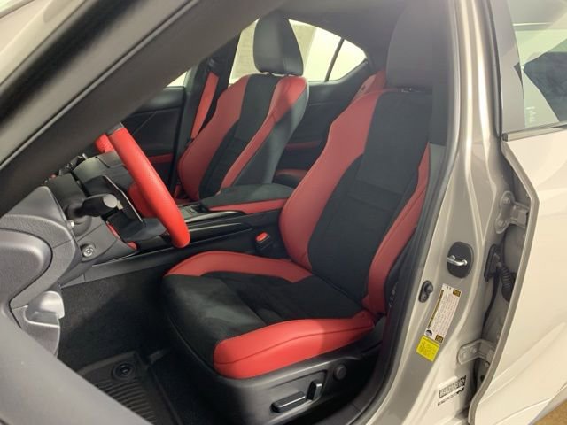 Used 2025 Lexus IS 500 w/ F-Sport Performance image 31