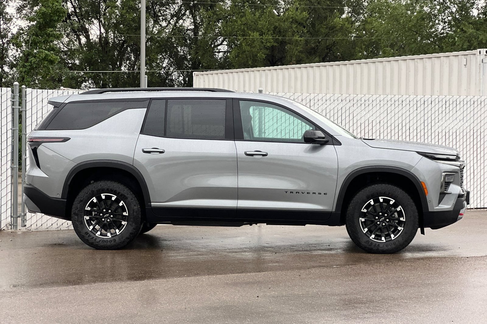 New 2026 Chevrolet Traverse Z71 w/ Enhanced Driving Package AWD/4WD image 3