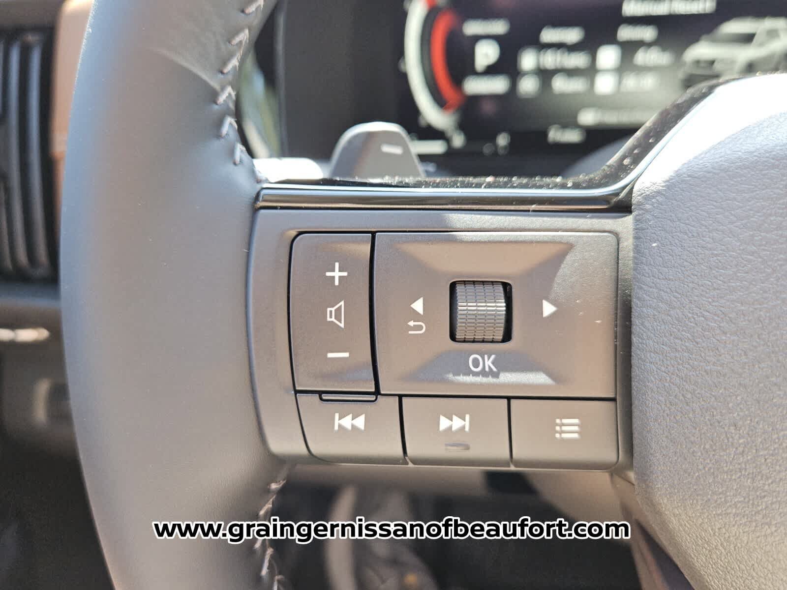 New 2026 Nissan Pathfinder Platinum FWD image 12