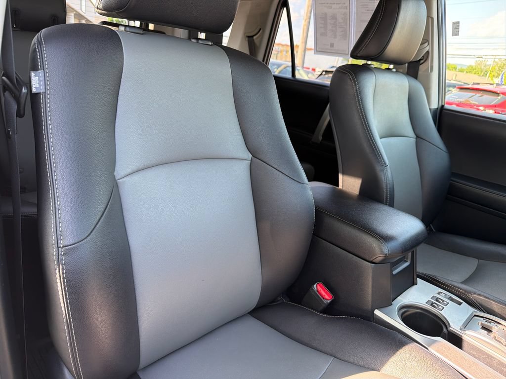 Used 2017 Toyota 4Runner SR5 Premium AWD/4WD image 35