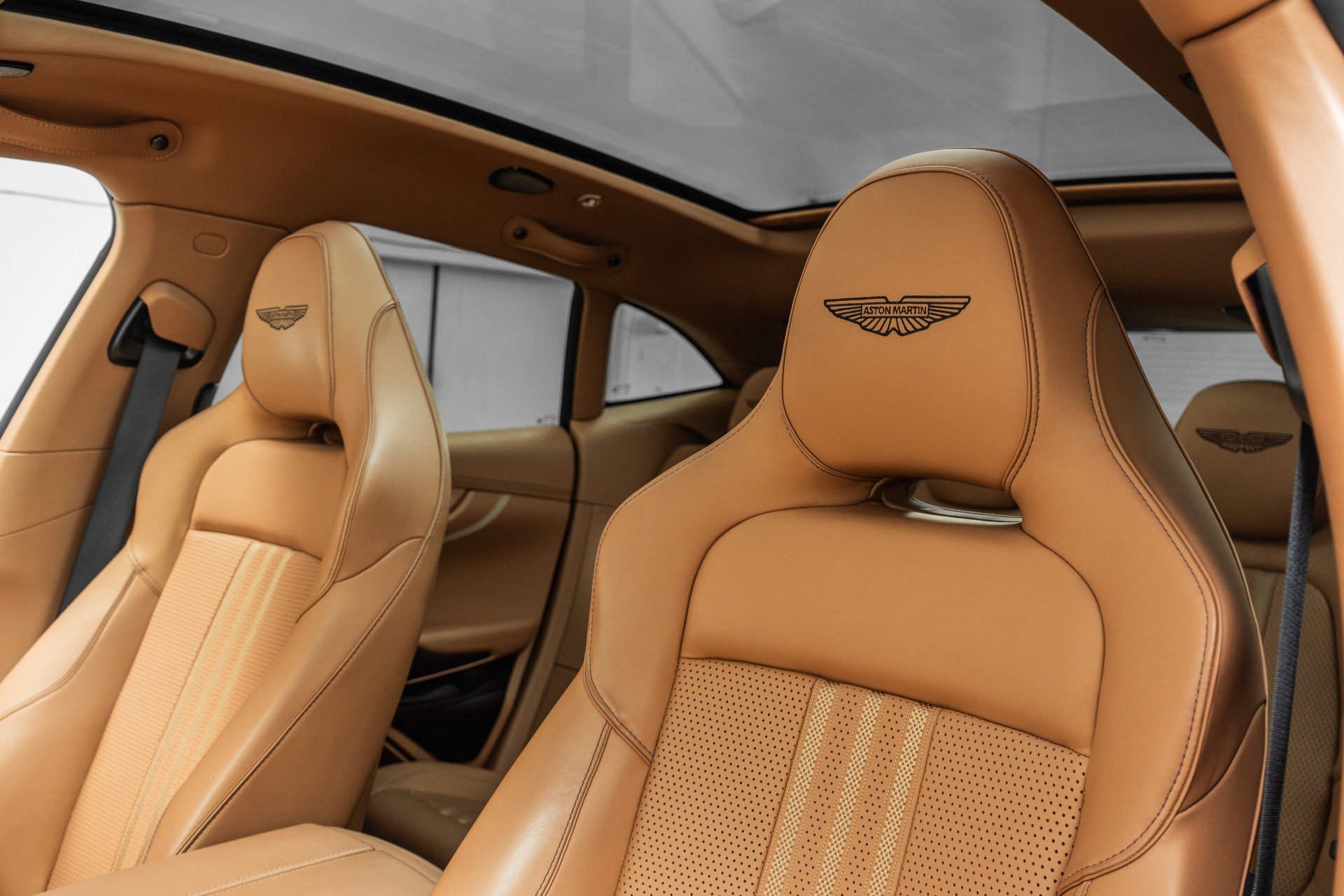 Used 2025 Aston Martin DBX 707 AWD/4WD image 26