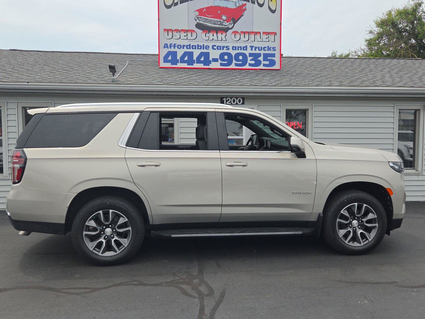 Used 2021 Chevrolet Tahoe LT w/ LT Signature Package AWD/4WD image 27