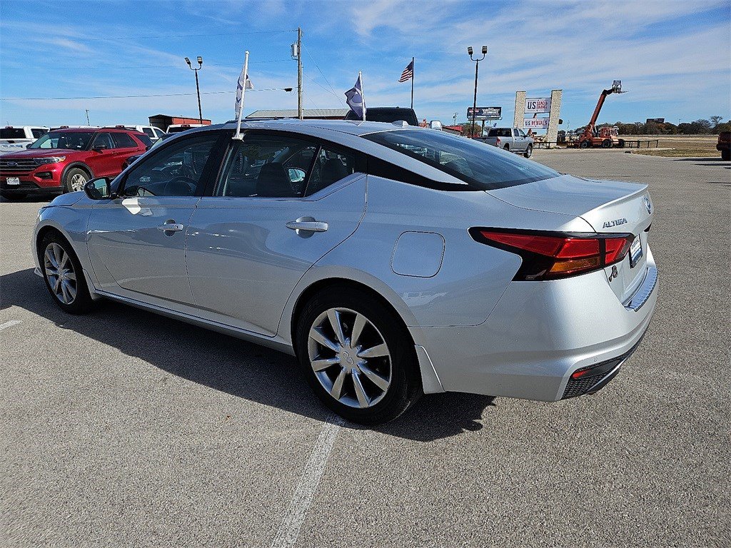 Used 2022 Nissan Altima 2.5 SR image 3