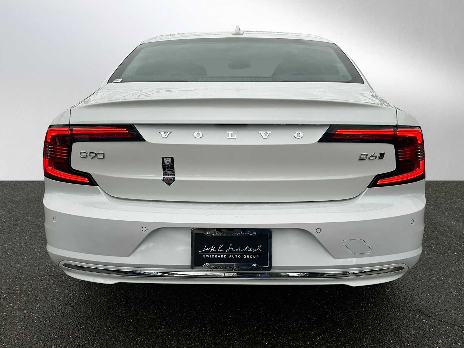 New 2025 Volvo S90 B6 Plus w/ Protection Package Premier image 6