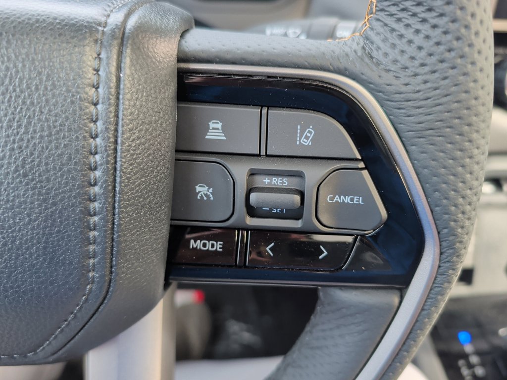 Used 2026 Toyota Sequoia Capstone AWD/4WD image 18