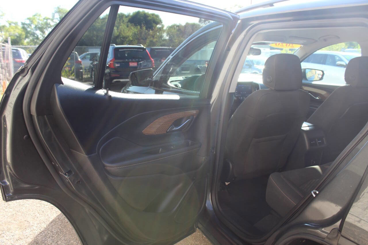 Used 2020 GMC Terrain SLE w/ Driver Convenience Package image 13