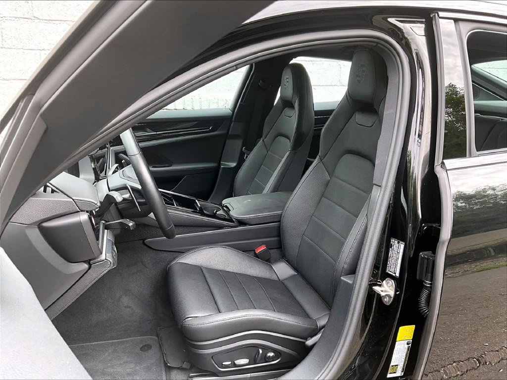 Certified 2025 Porsche Panamera 4 AWD/4WD image 5