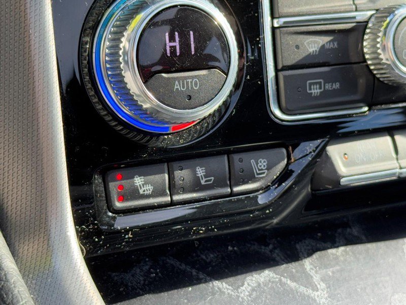 Used 2021 GMC Yukon Denali image 22