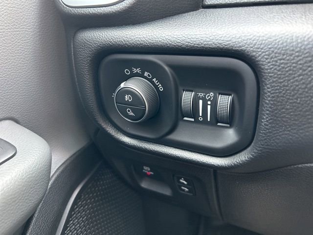 Used 2019 RAM 1500 Big Horn AWD/4WD image 15