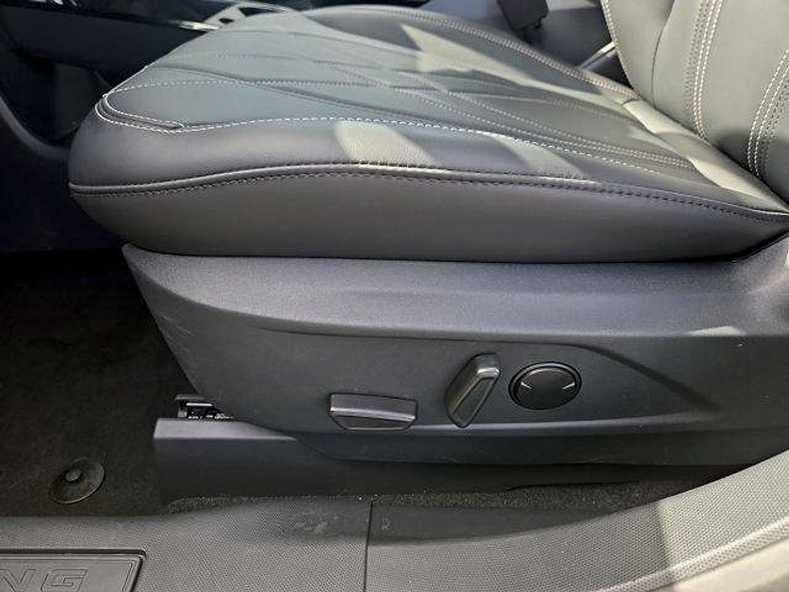 Certified 2025 Ford Mustang Mach-E Select w/ Comfort Package Lite RWD image 12