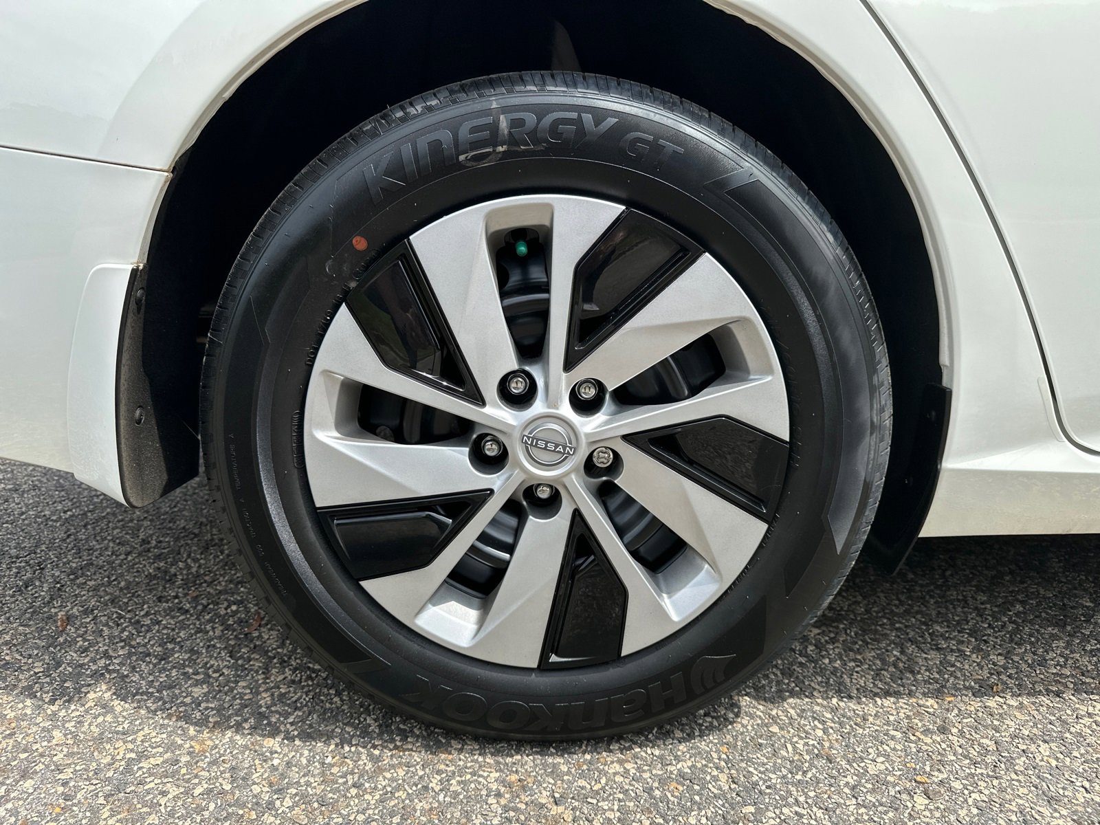 New 2025 Nissan Altima 2.5 S image 17