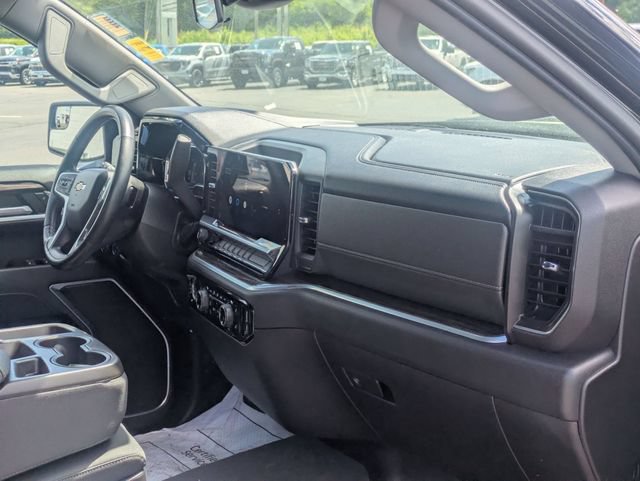 Certified 2022 Chevrolet Silverado 1500 LT AWD/4WD image 35