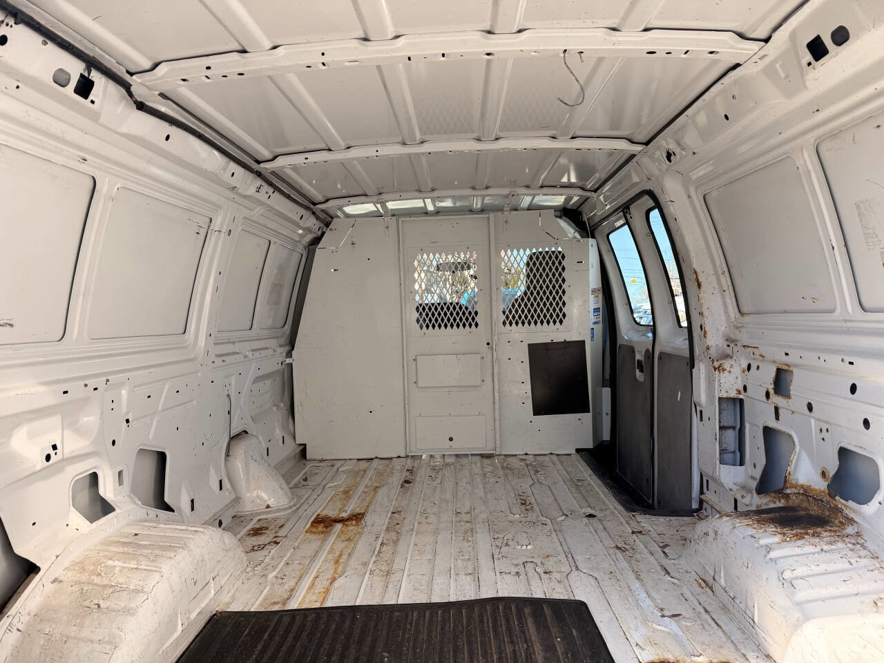 Used 2011 Ford E-250 and Econoline 250 E 250 3dr Cargo Van w/ PWR Group image 8