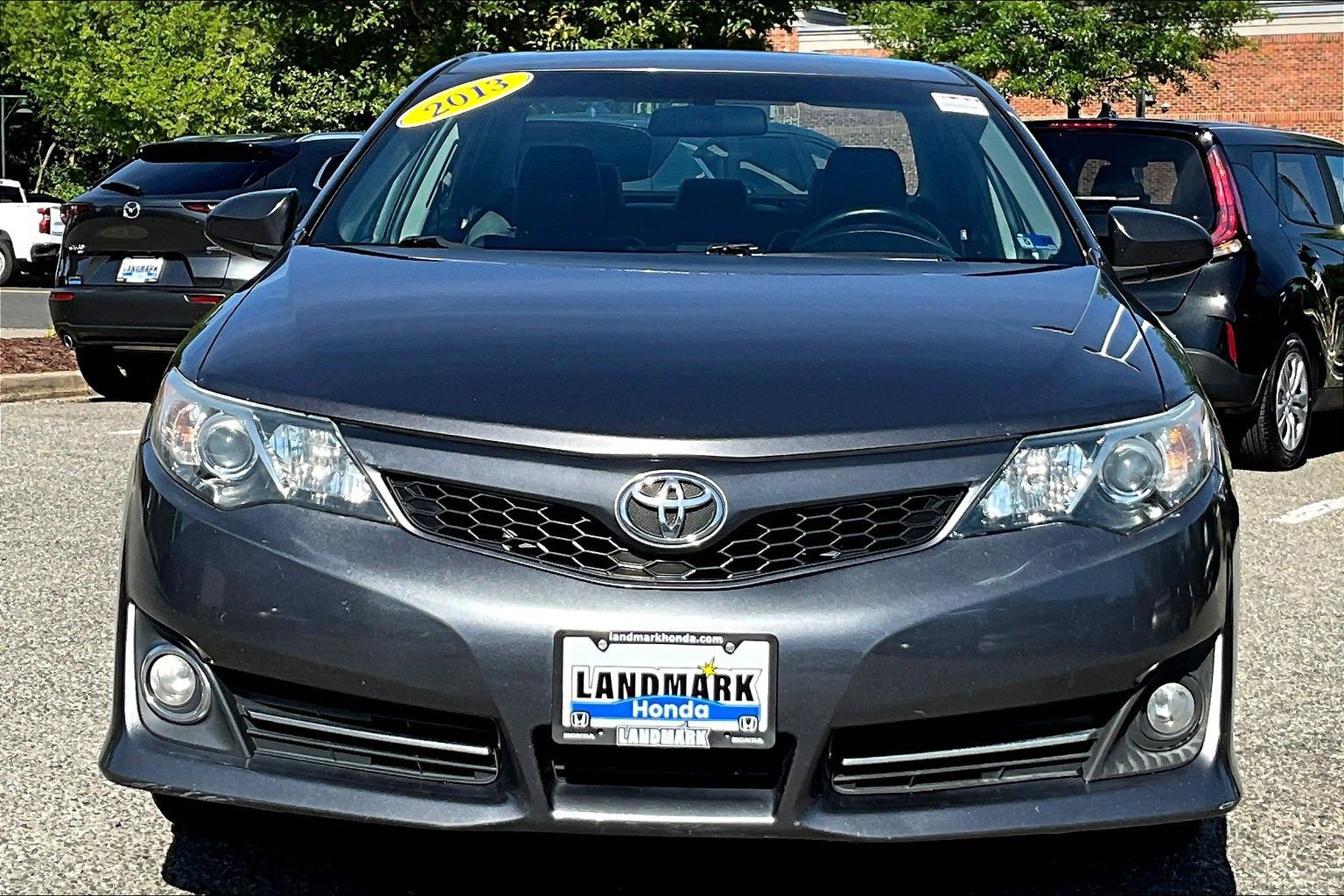 Used 2013 Toyota Camry SE FWD image 3