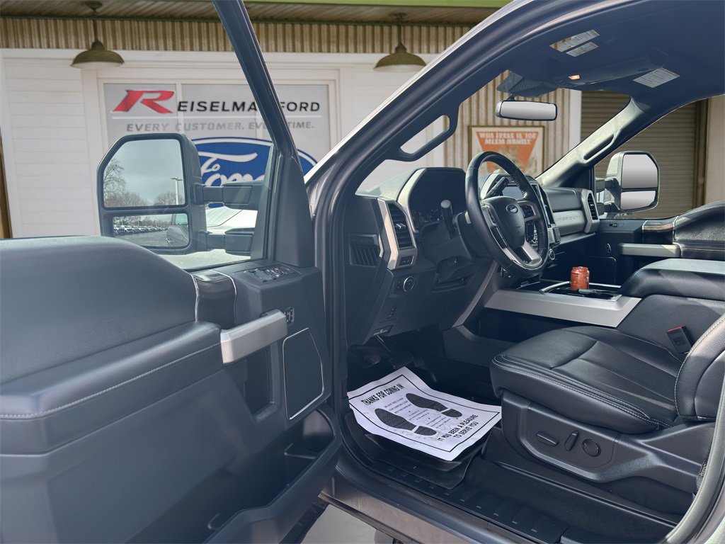 Certified 2022 Ford F350 Lariat w/ Lariat Value Package image 18