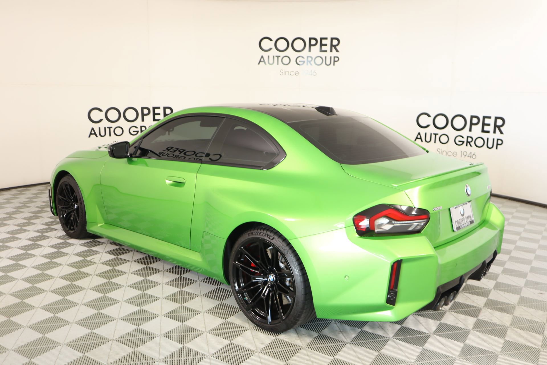 Used 2025 BMW M2 w/ Lighting Package image 22