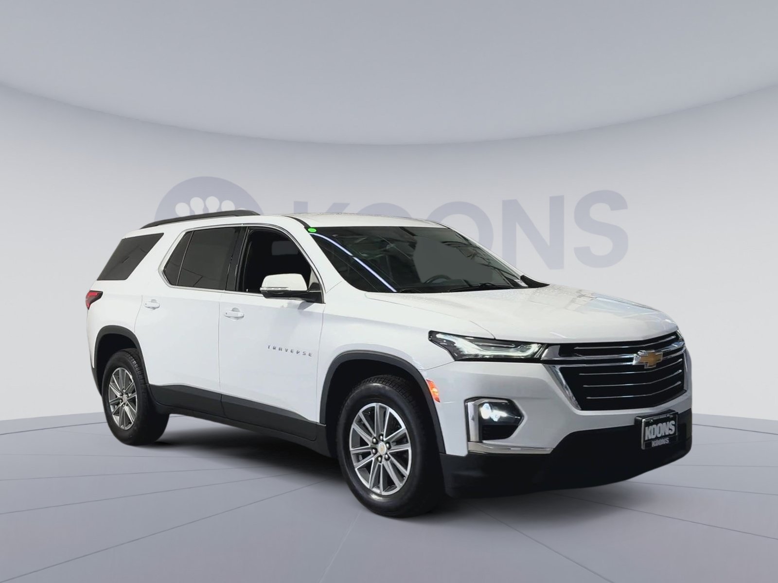 Used 2023 Chevrolet Traverse LT w/ LPO, Floor Liner Package AWD/4WD image 2