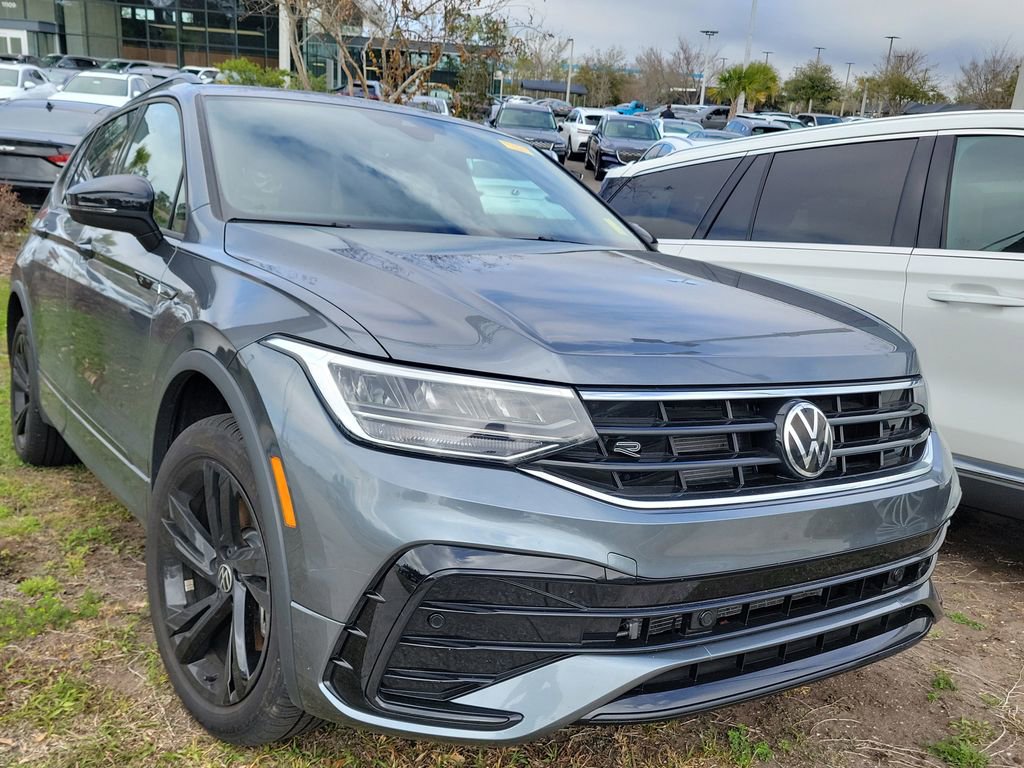 Used 2023 Volkswagen Tiguan SE R-Line image 5