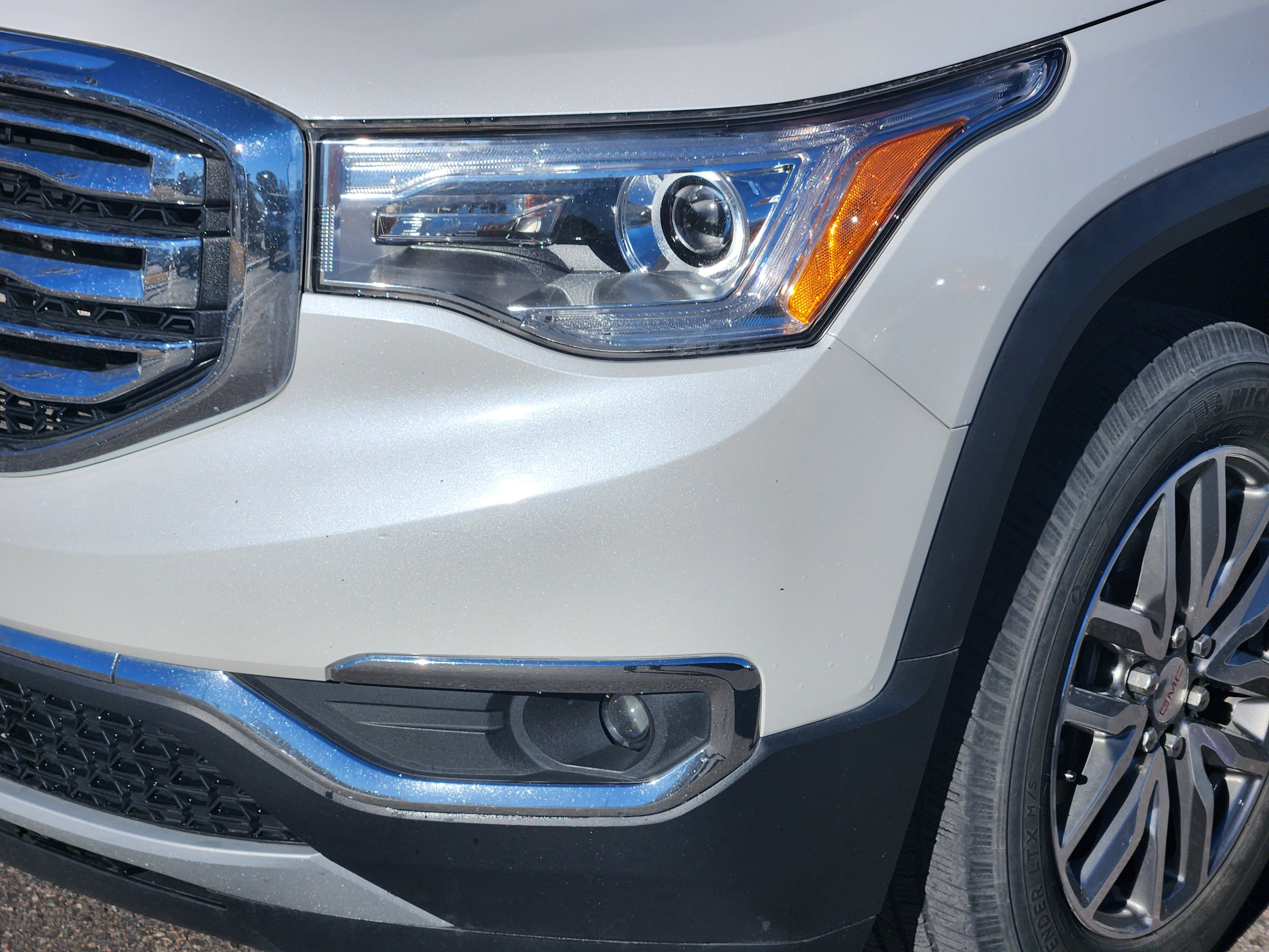 Used 2019 GMC Acadia SLE image 8