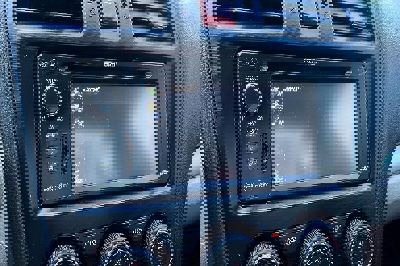 Used 2015 Subaru Forester 2.5i Touring w/ Eyesight & Navigation System image 33