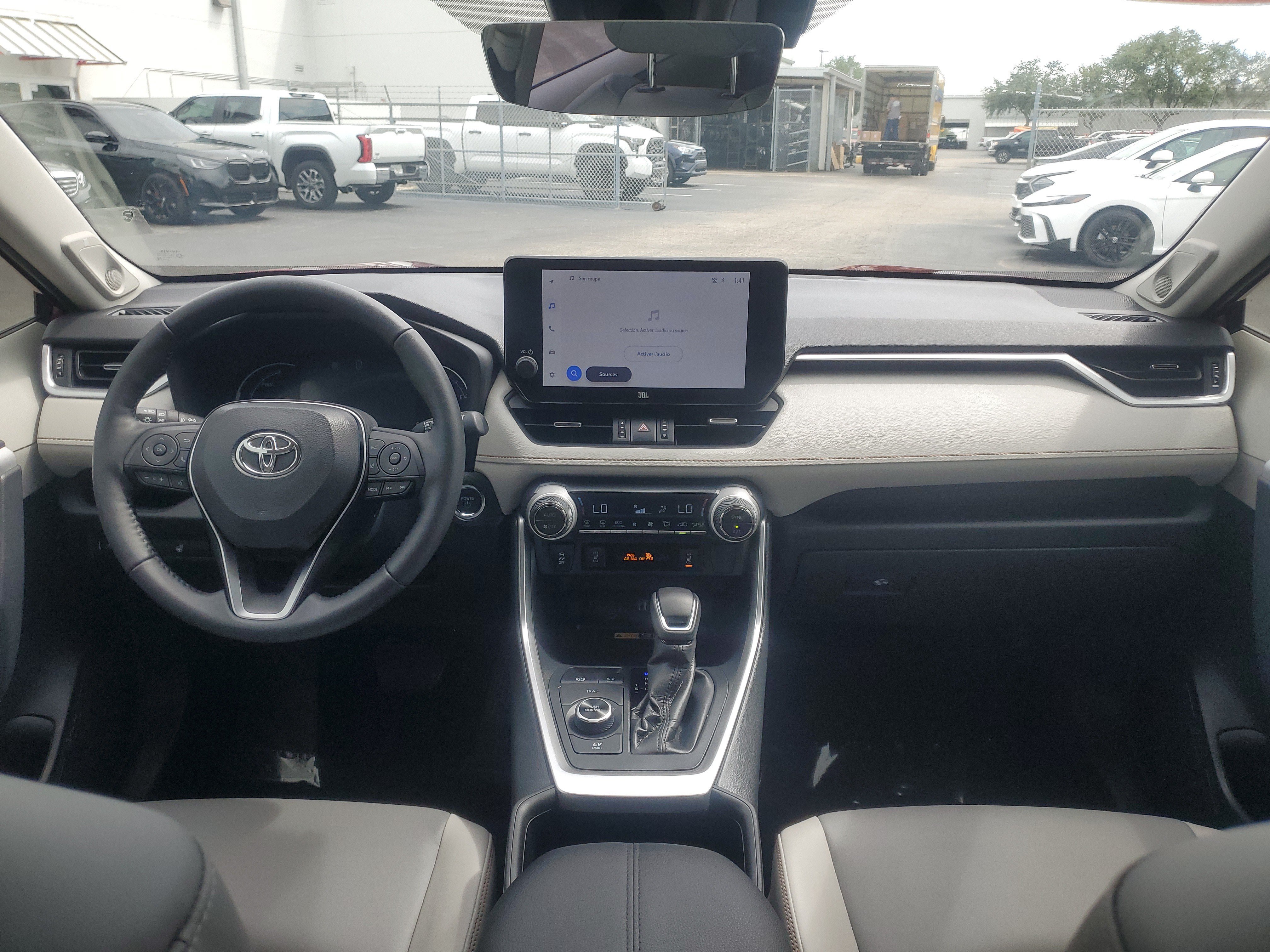 Used 2025 Toyota RAV4 XLE Premium w/ Weather Package AWD/4WD image 17