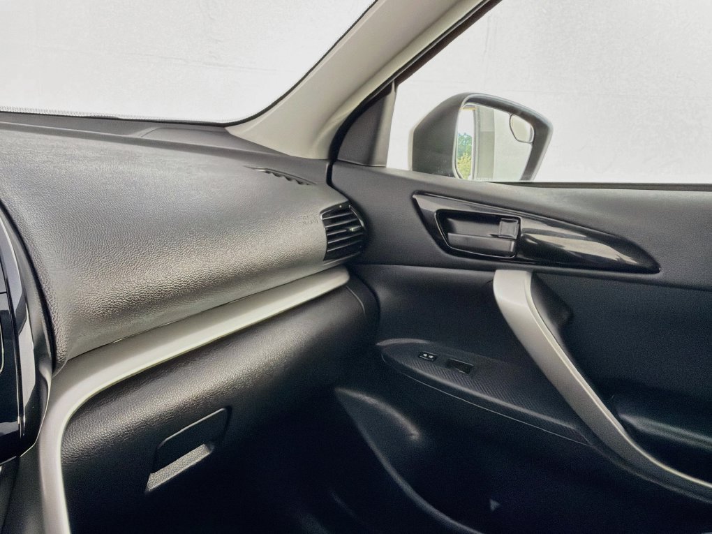 Used 2023 Mitsubishi Eclipse Cross ES AWD/4WD image 37