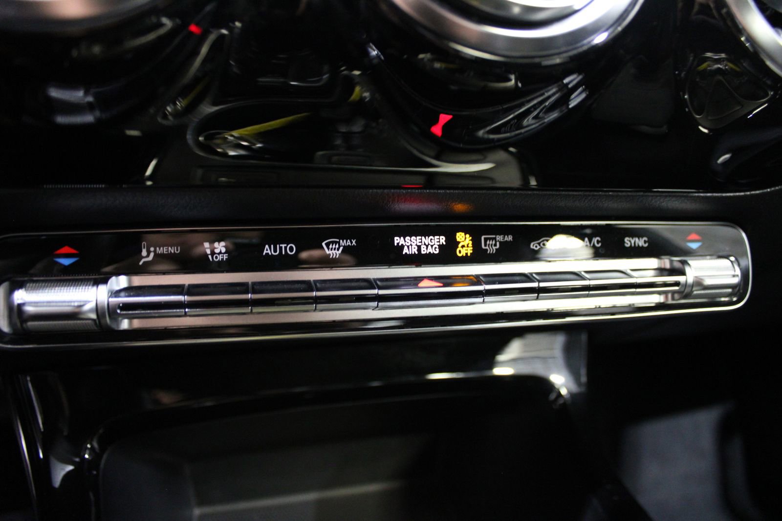 Used 2021 Mercedes-Benz CLA 250 image 35