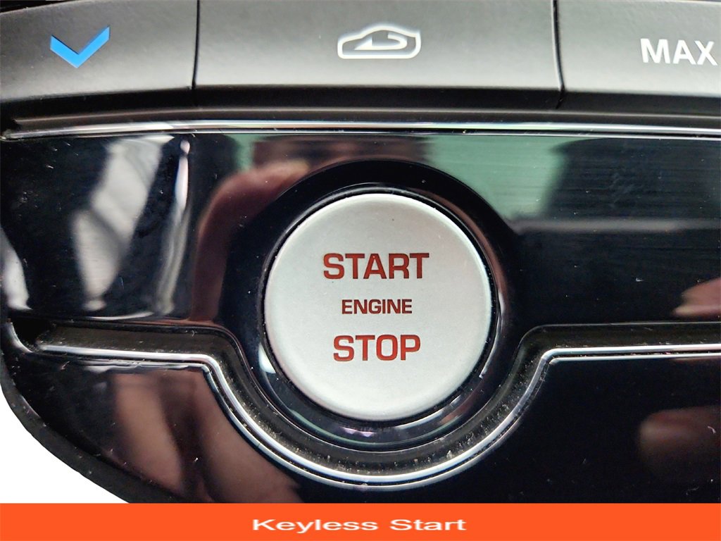 Used 2018 Jaguar F-PACE Prestige image 37