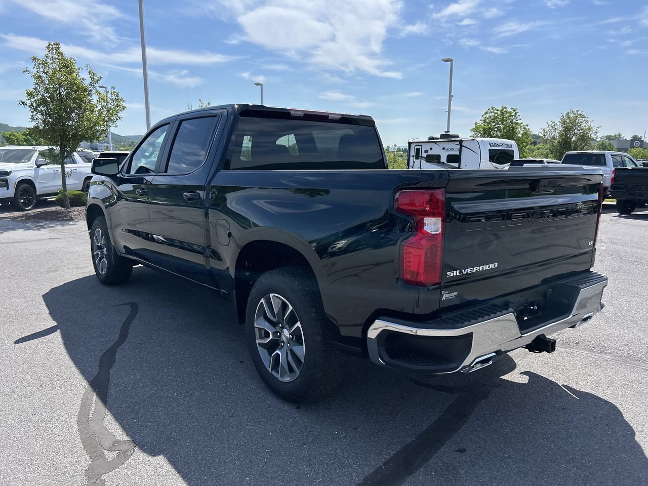 New 2026 Chevrolet Silverado 1500 LT w/ Z71 Off-Road Package AWD/4WD image 5