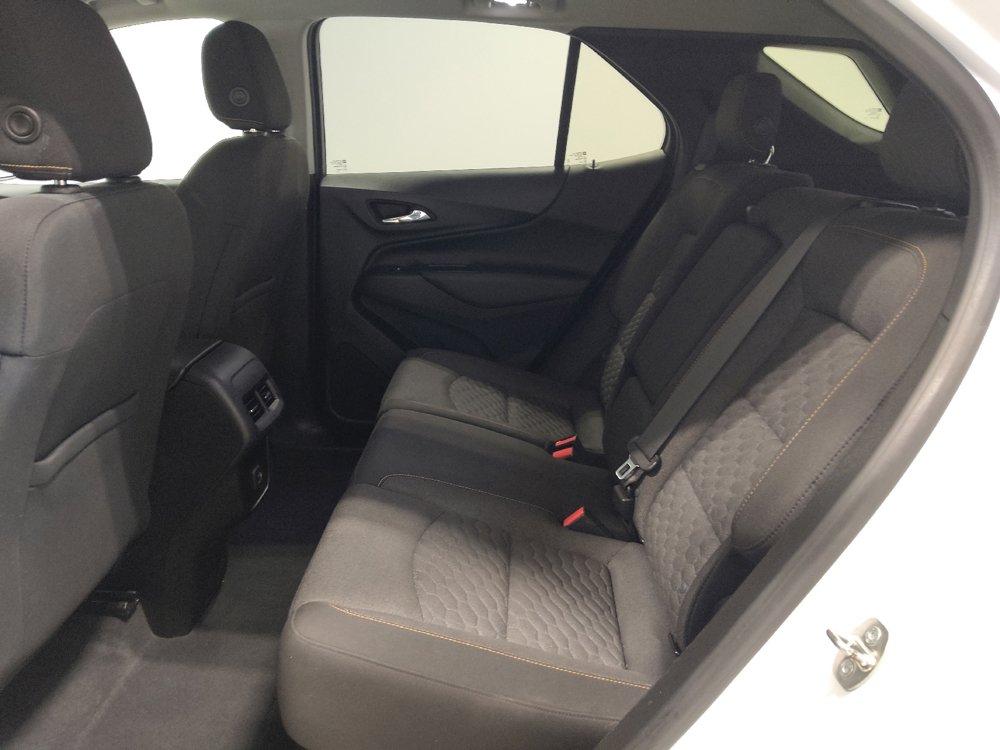 Used 2019 Chevrolet Equinox LT image 18
