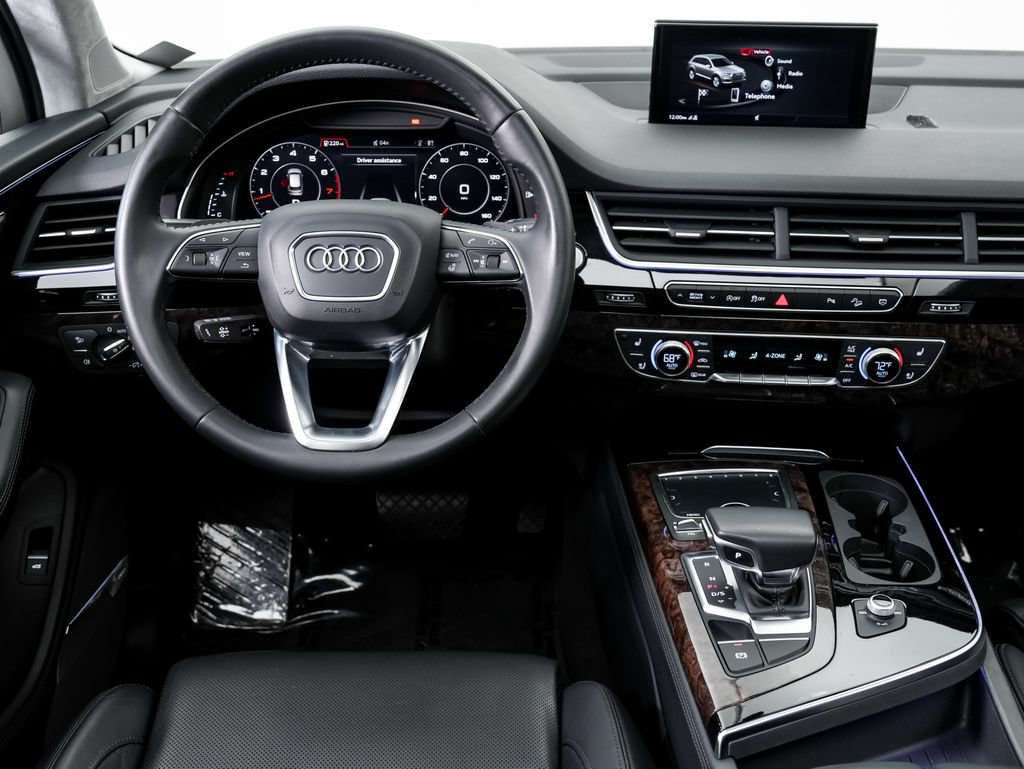 Used 2018 Audi Q7 3.0T Prestige AWD/4WD image 16