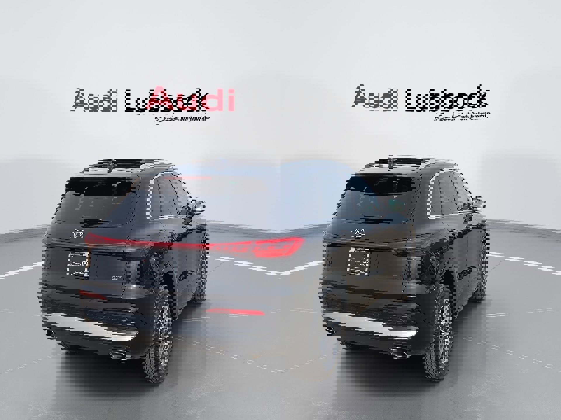 Certified 2025 Audi Q5 Premium w/ Convenience Package image 8