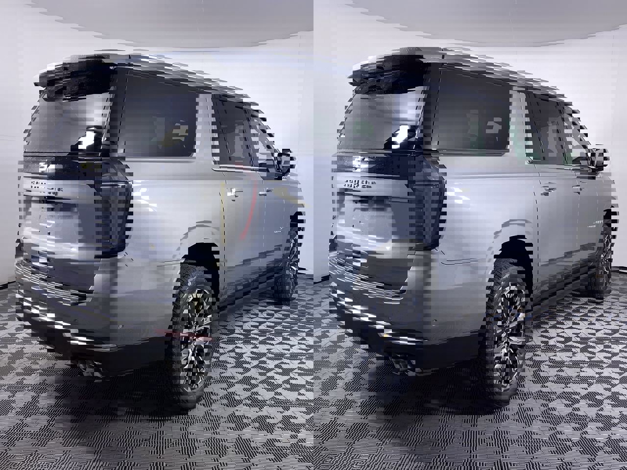 New 2026 Chevrolet Suburban High Country image 21