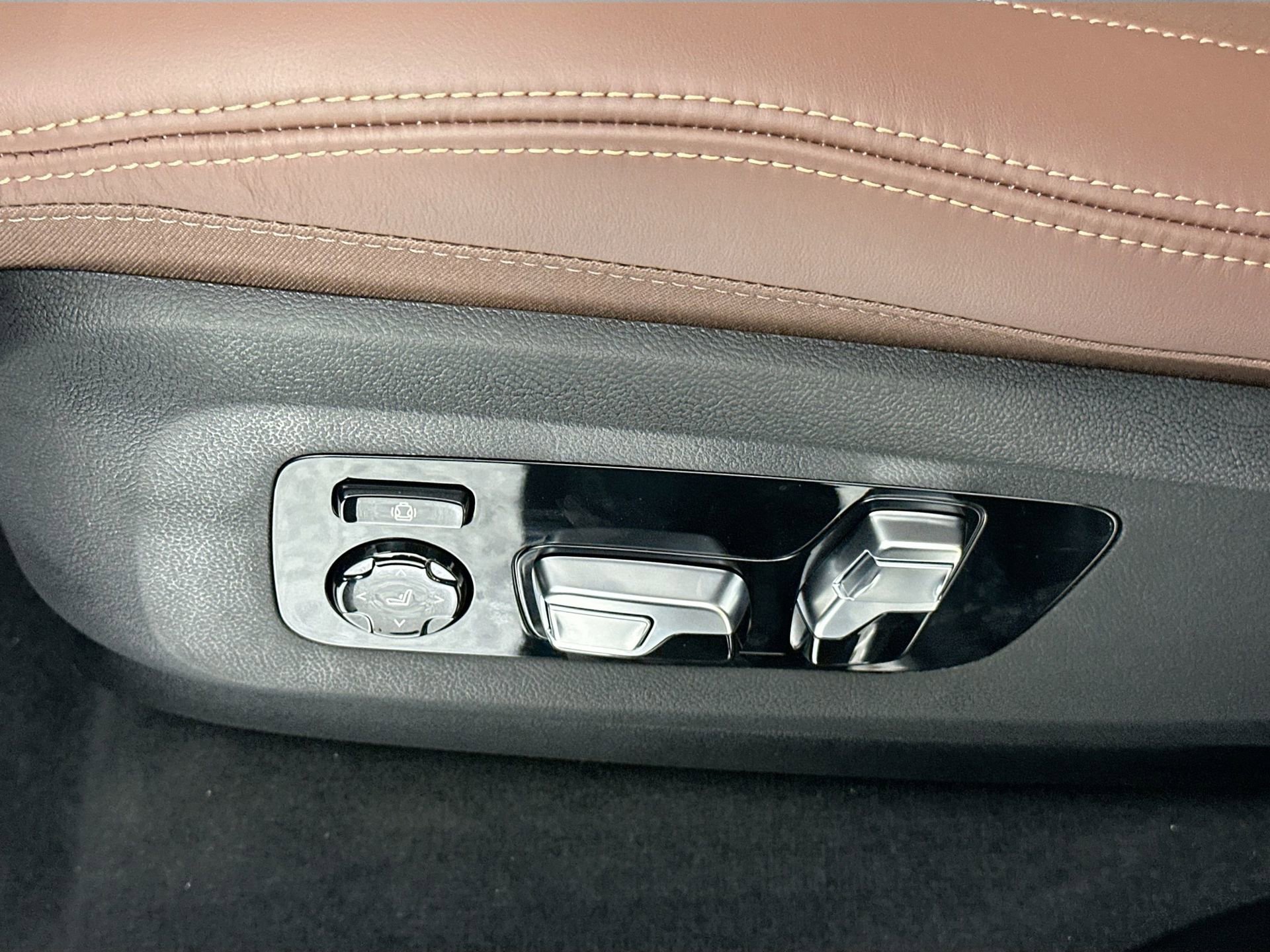 New 2026 BMW X7 M60i image 19