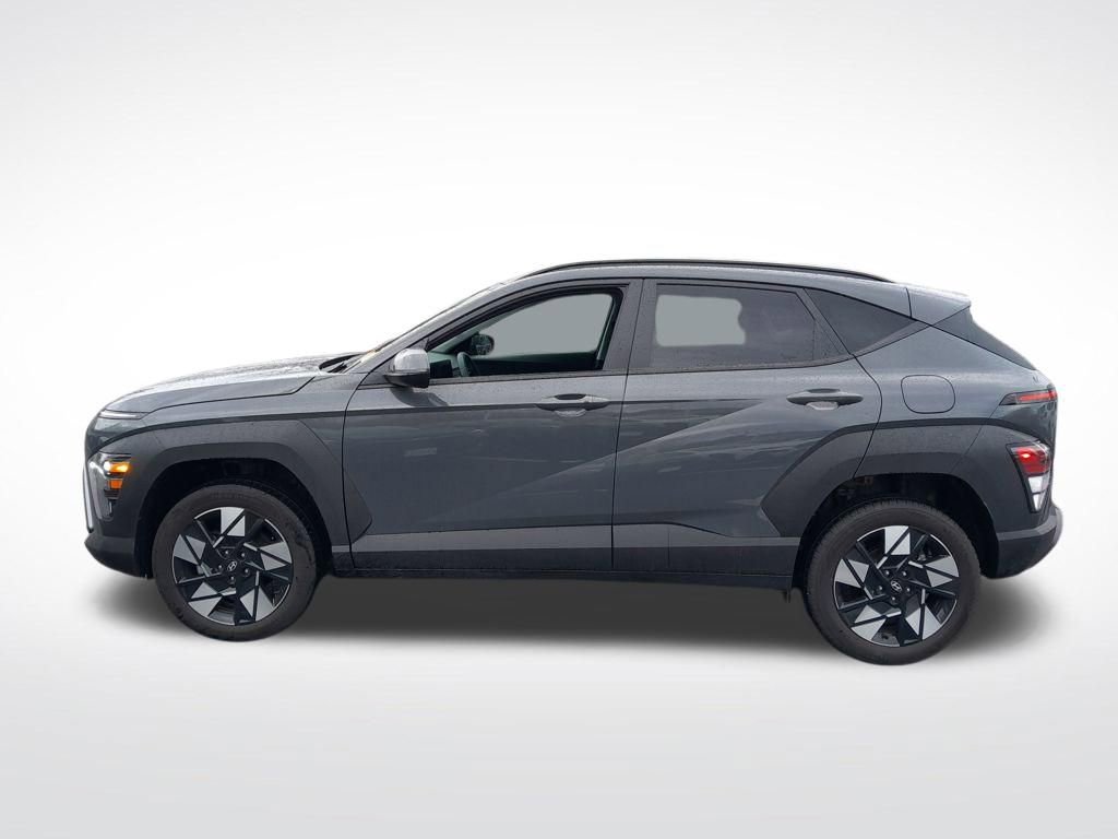 Used 2025 Hyundai Kona SEL image 4