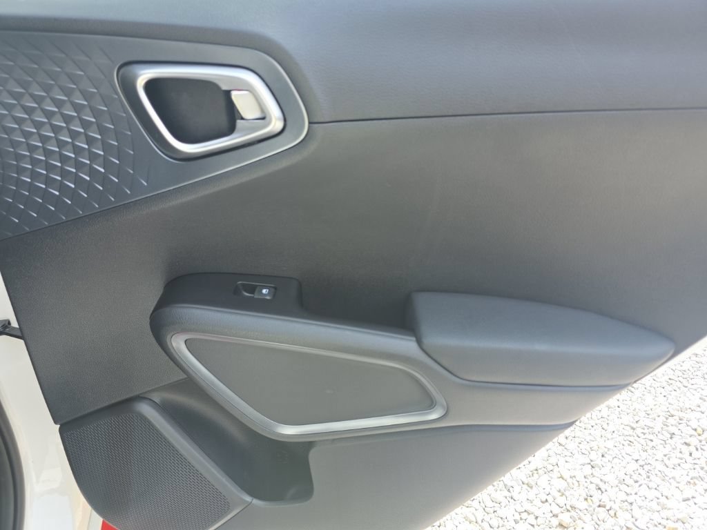 Used 2022 Kia Soul GT-Line FWD image 18