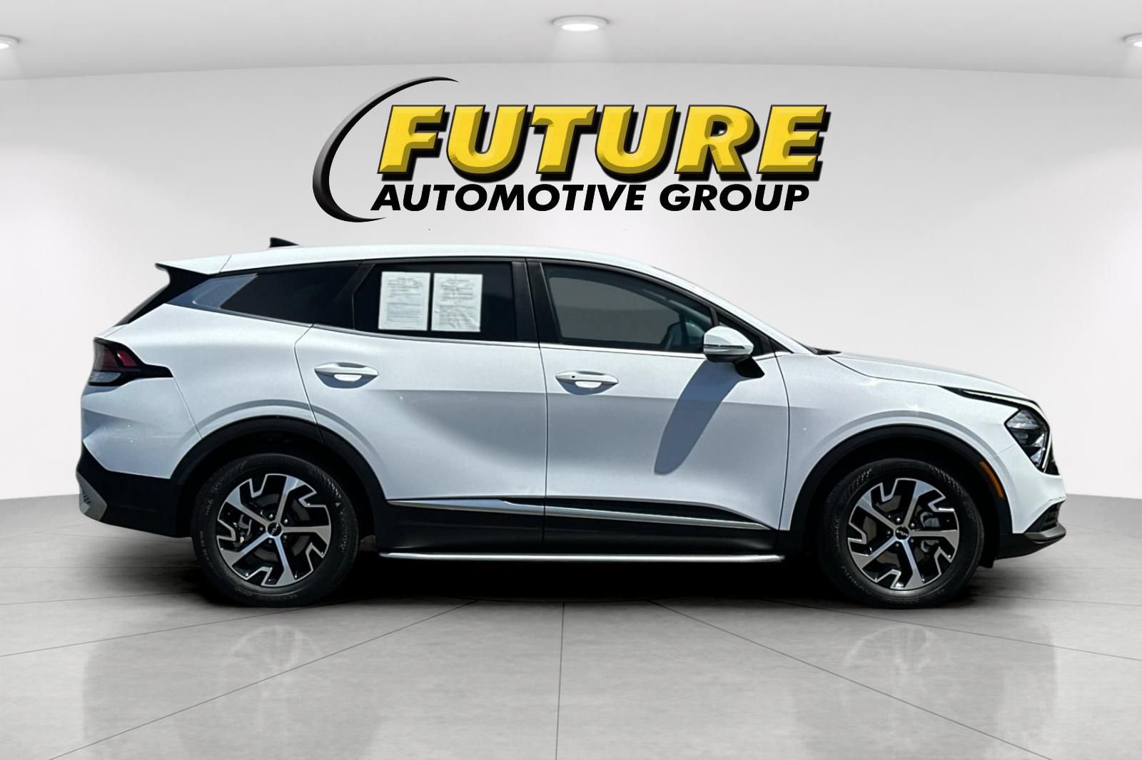 Certified 2023 Kia Sportage EX FWD image 3