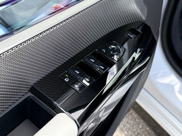 Certified 2024 BMW i7 xDrive60 image 19