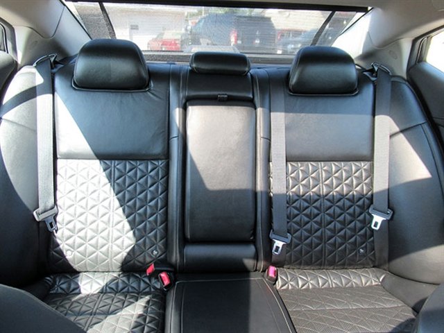 Used 2016 Nissan Maxima Platinum w/ Interior Lighting Package image 14