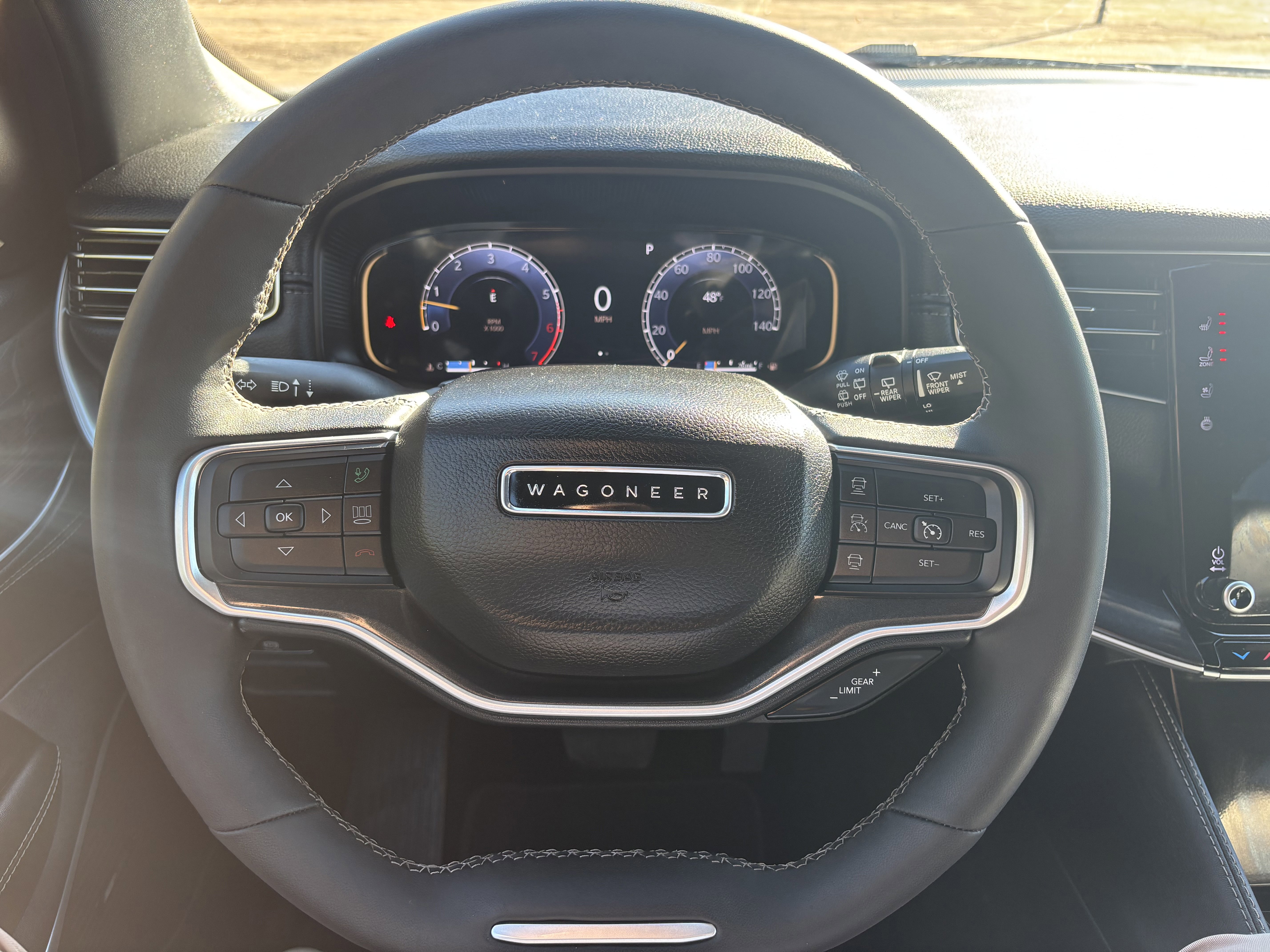 Used 2024 Jeep Wagoneer 4WD w/ Premium Group I image 17