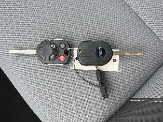 Used 2017 Ford C-MAX SE image 42